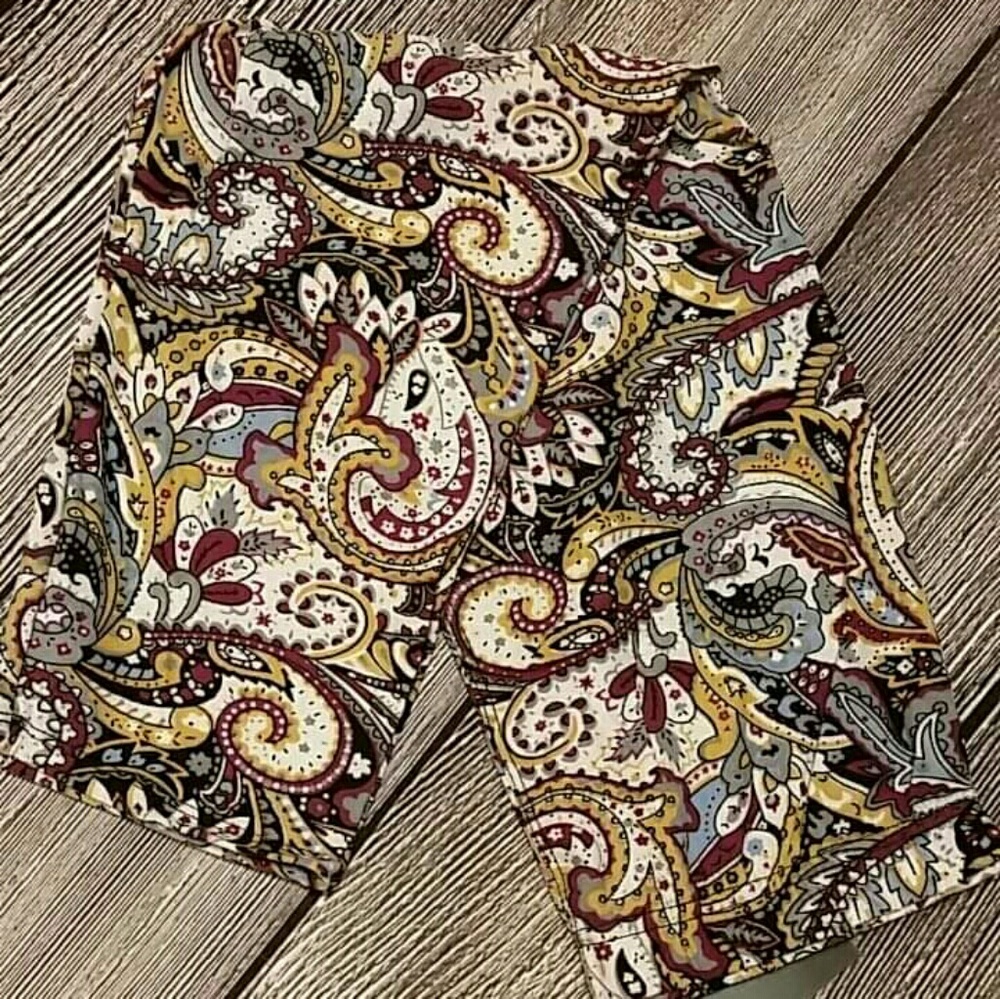 Paisley CAPRI Leggings One Size